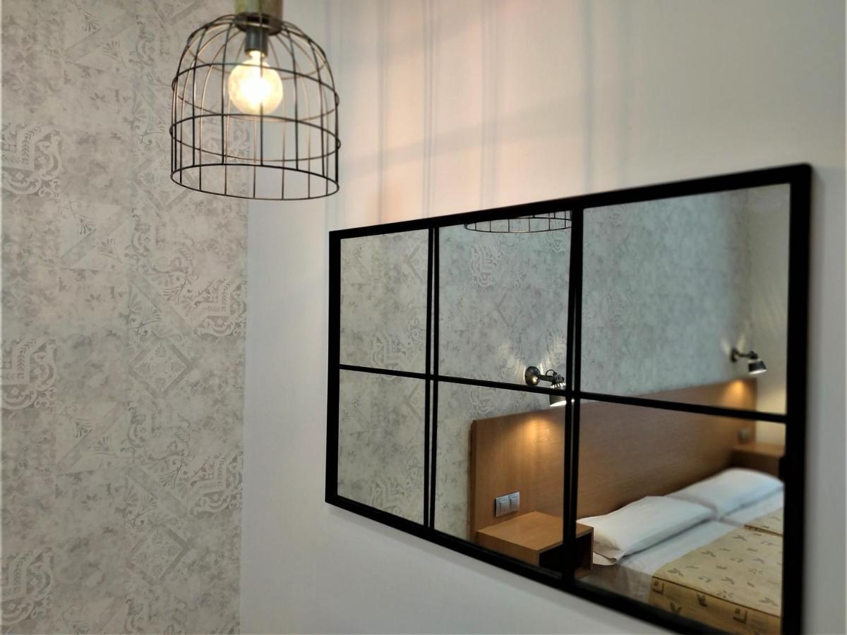 Roquefer Bilbao Central Rooms מראה חיצוני תמונה