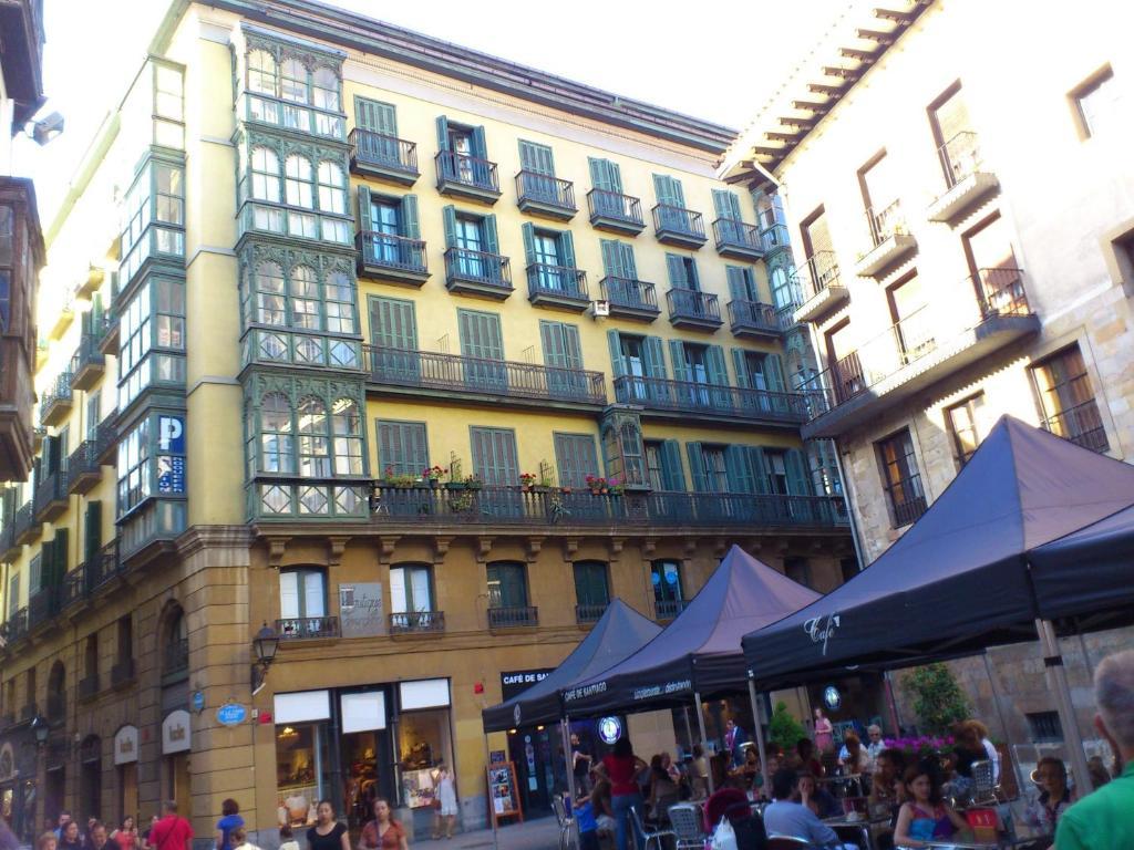 Roquefer Bilbao Central Rooms מראה חיצוני תמונה